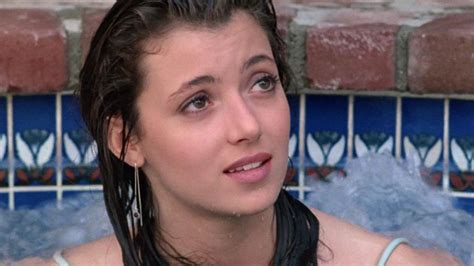 mia sara nude photos